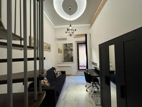 Venus Two-Floored Stylish Apartment in the City Center, Флоренция (фото 7)