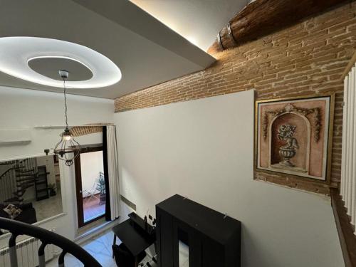 Venus Two-Floored Stylish Apartment in the City Center, Флоренция (фото 9)