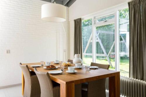 Instalaciones, Vrijstaand vakantiehuis, 5 minuten lopen van het strand in Zoutelande