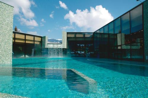 Chalet les Ecureuils Apartment Penthouse Suite in 克雷敘