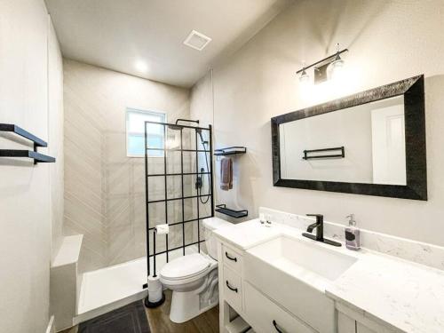 Designer Retreat / Central loc/walk to brewery/café in Colorado Springs, USA