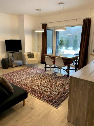 Small cozy 3-room house with terrace & large garden in Turisalu