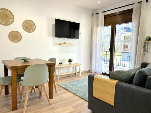 Encantador apartament amb un balcó únic al Pirineu by RURAL D'ÀNEU - Apartment - Esterri d'Àneu