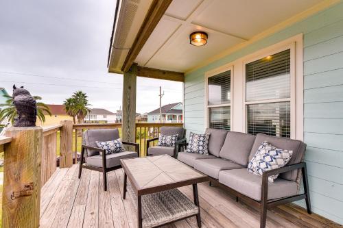 Chic Crystal Beach Home with Deck Walk to the Ocean in Crystal Beach, USA