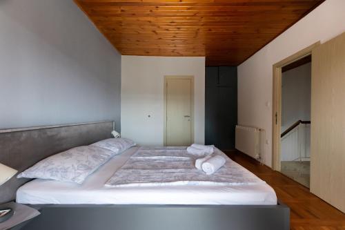 Three-Bedroom Apartment image 6