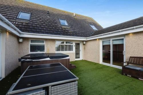 Зручності, 101 Scotia Rooms in Shotts
