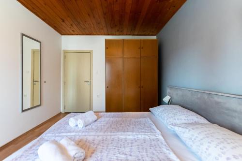 Three-Bedroom Apartment image 4