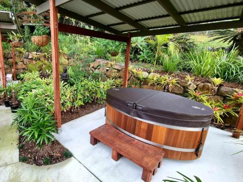 Toplice, Healing Garden Bed & Breakfast - Ubud in Springbrook