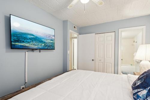 Fun & Comfy Beachside Getaway ~ King Bed ~ Balcony, Ocean City (Foto 7)
