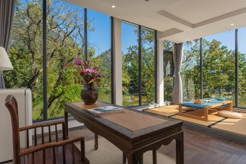 Utsikt, Guilin  Heshe Hotel in Fløytesivgrotten