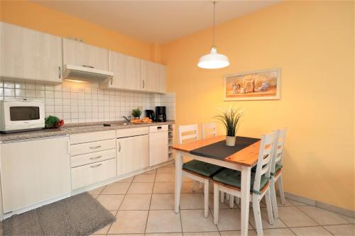 Apartment with Terrace image 9