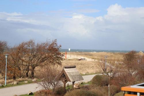 Apartment with Sea View image 2