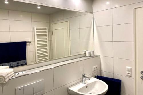 Apartment with Sea View image 1