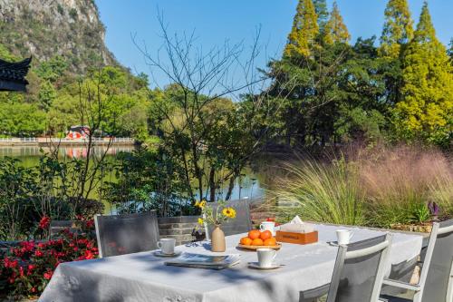 Guilin HeShe Lakeside Resort