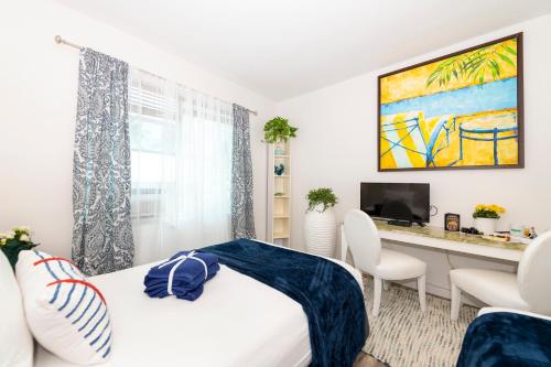 6768 Collins Miami Stays in Miami Beach, USA