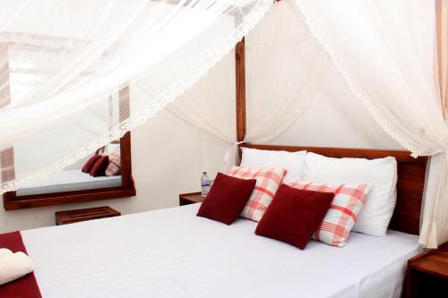 Green Hut Nature Resort - image 2