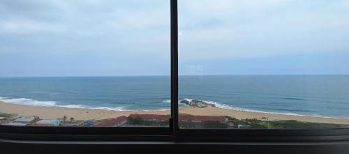 703 High Tide, Holiday Apartment, Main Beach, Amanzimtoti