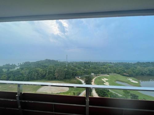 Balcony/terrace, The Nove Apartment Kalani Tower Sea View near Nongsa Pura Ferry Terminal