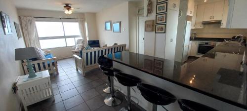 703 High Tide, Holiday Apartment, Main Beach, Amanzimtoti