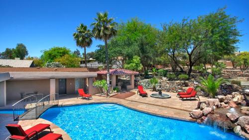 Mountain Views wHTD Pool Spa- Pickleball Golf – khách sạn tại Bắc Phoenix