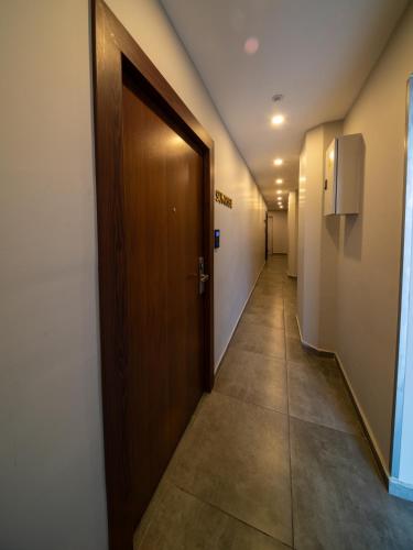 All Seasons Suites - image 3