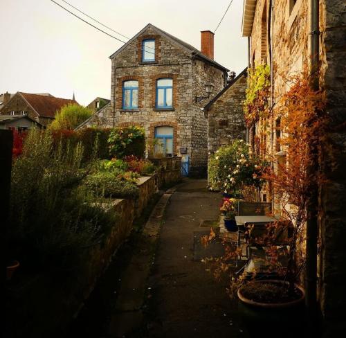 Escale Chambre d'hôtes Au coeur du vieux Profondeville entre Namur et Dinant