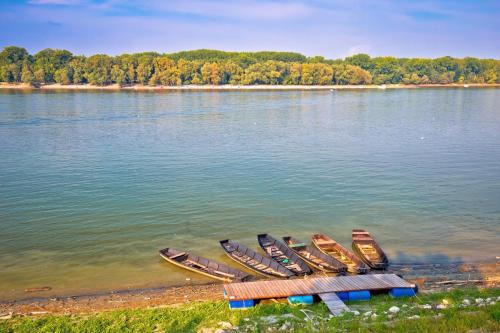 House on Danube with Sauna - Happy Rentals