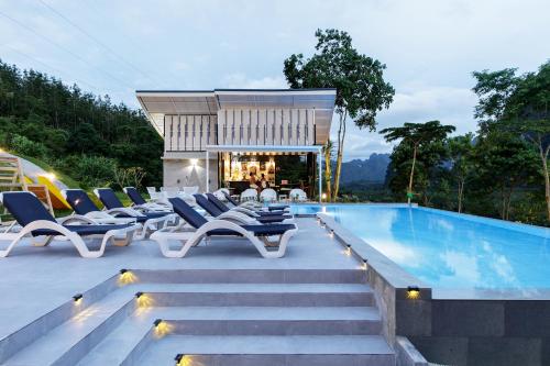 Magical Mountain View Resort - 수영장