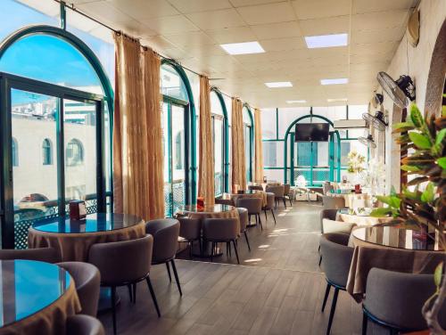 Restaurant, Al Yasmeen Hotel in Nablus