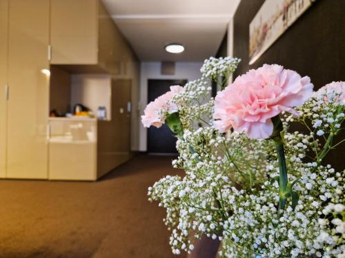 Platinum Palace Apartments - image 10