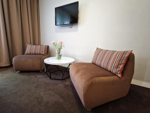 Platinum Palace Apartments - image 5