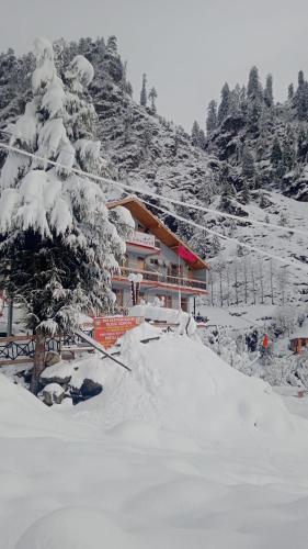 RB HOTEL & RESTURANT