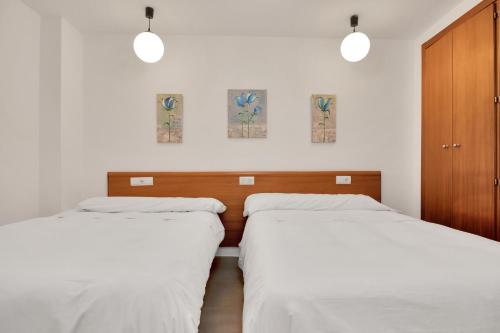 Apartamentos La Ermita - image 10