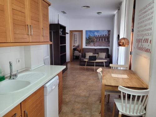 Living Valencia Apartments - Merced, Valencia