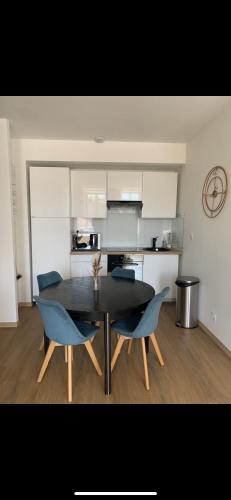 Hôtel de la Poste Hotel de charme Saint-Yvoine