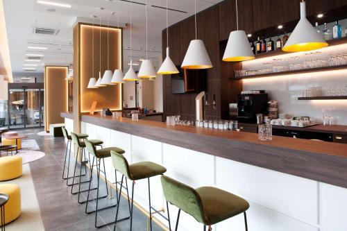 Hampton By Hilton Munich City Center East - image 13