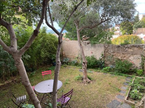 Studio Roucas Blanc avec terrasse et jardin - Location saisonnière - Marseille