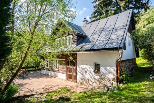 Exterior view, Roubenka Mustelka in Vilemov