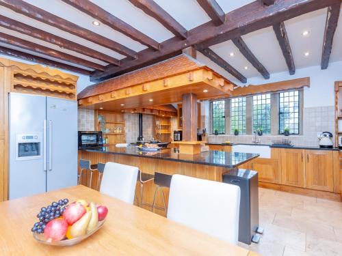 Facilities, Poplar Farm Barn - Spring Functions Events Welcome Pass the Keys in Rodley