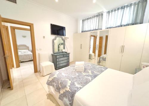 Amazing 2 Bedroom Apartment Skol Marbella - image 6