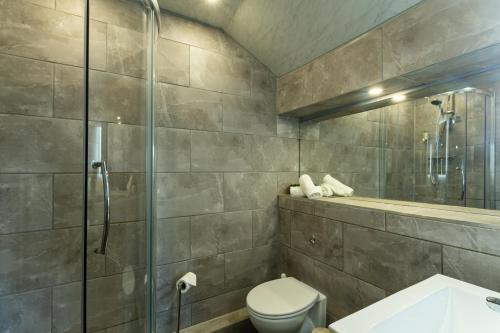 Holly Lodge Guest House - image 7