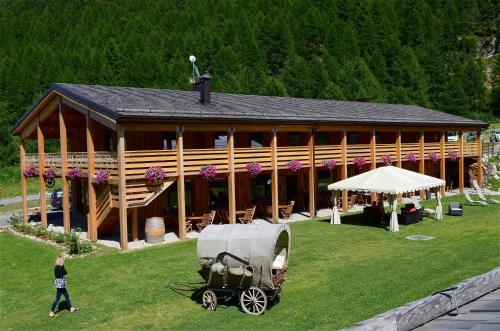 La Tresenda Hotel and Mountain Farm