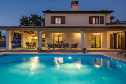 Villa Valma by IstriaLux in Rezanci