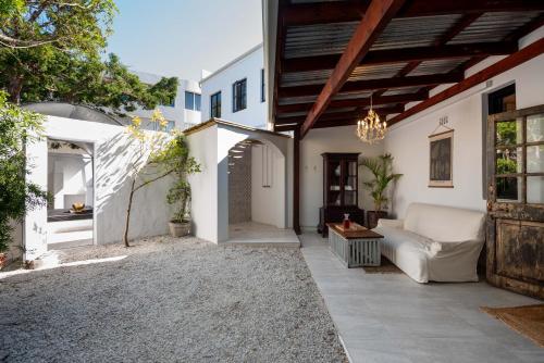 Tuš, The Ivory Haus in Plettenberg Bay