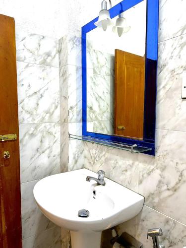 Double Room with Terrace image 7