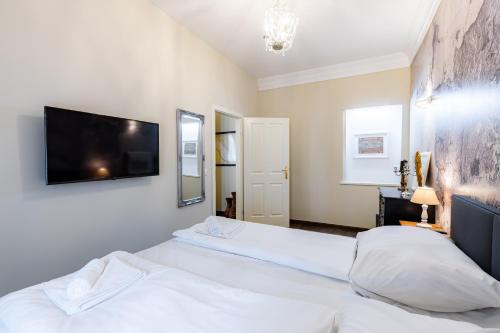Luxury 2 bedroom apartment with king-size beds Room Type - Two-Bedroom Apartment