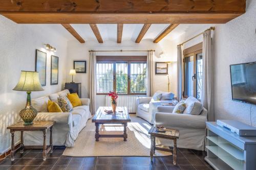 Shared lounge/TV area, Casa Alba near Montgo Massif