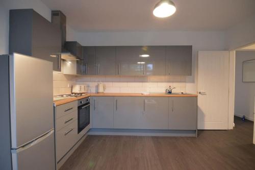 Contemporary 3 Bedroom Flat in Kirkcaldy Central