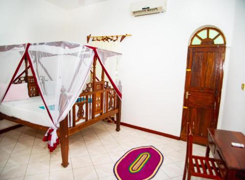 Double Room with Private Bathroom image 2