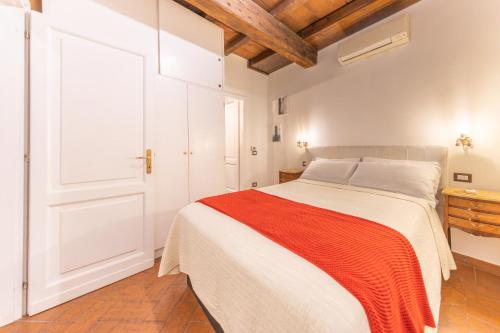AC21 - Palazzetto Campo de' Fiori - image 2